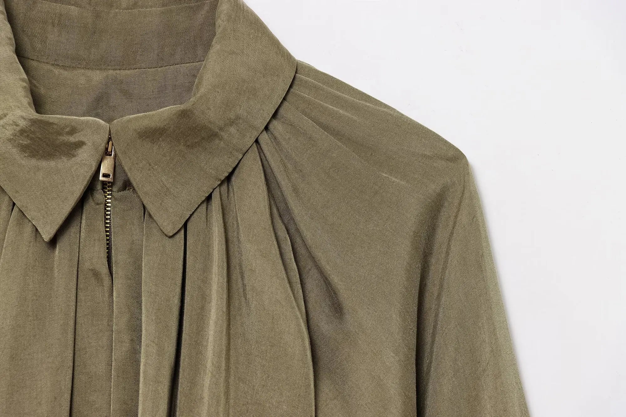 TRAFZA Spring Woman Elegant Chic Zipper Design Solid Casual Coat Women Lapel Bat Sleeve Pleated Decoration Loose Jacket Top