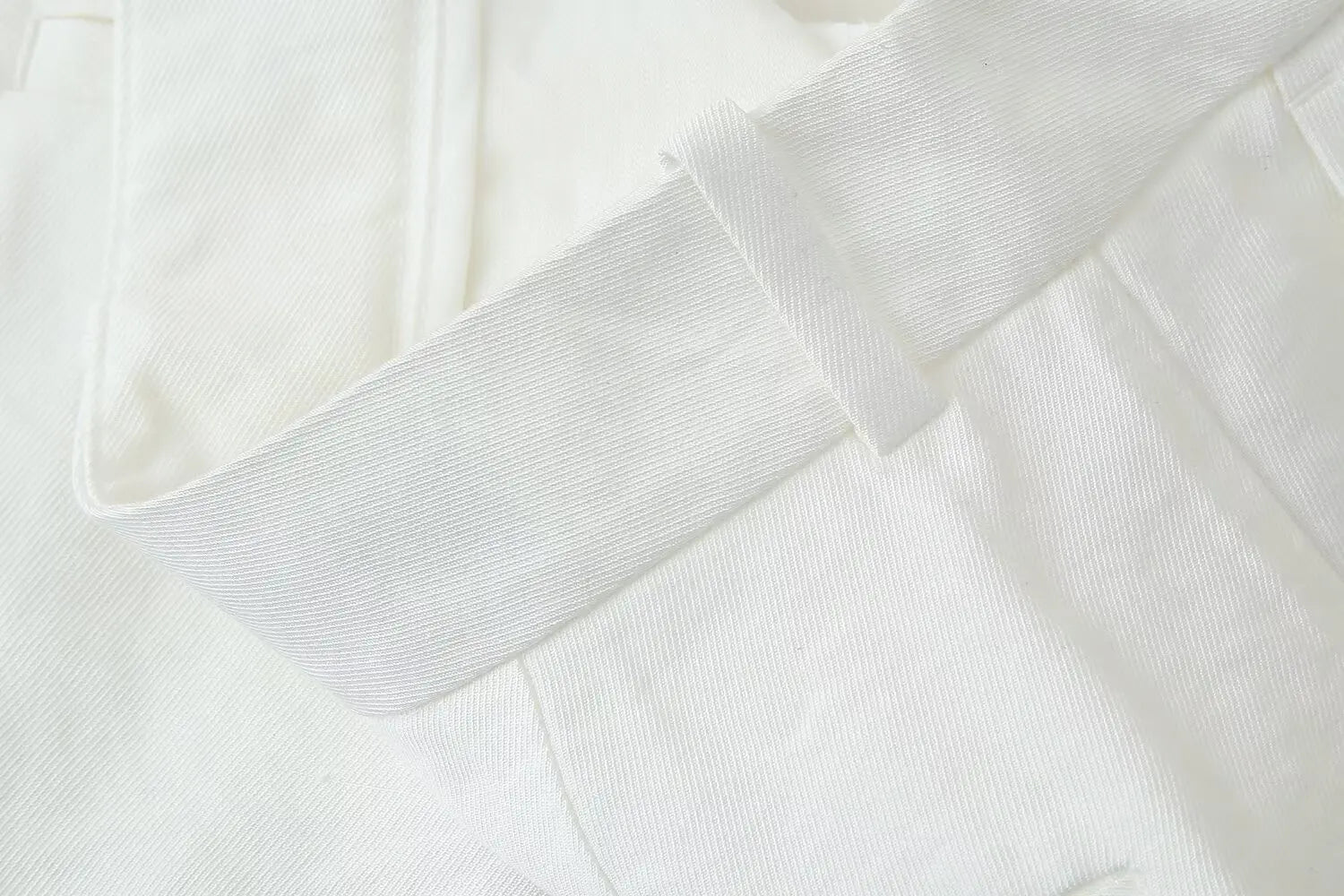 TRAFZA Women Pants Suit White Hanging Neck Collar Knot Decoration Top+Chic High Waist Side Pocket Zipper Pleated Wide-Leg Pants