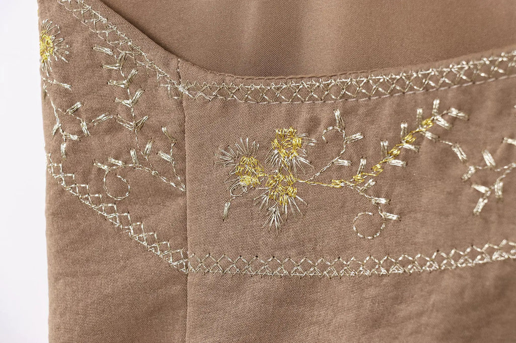 TRAFZA Female Summer Sexy Sling Tops Light Brown V-Neck Sleeveless Embroidery Lace-Up Decoration Women's Fashion Short Tops
