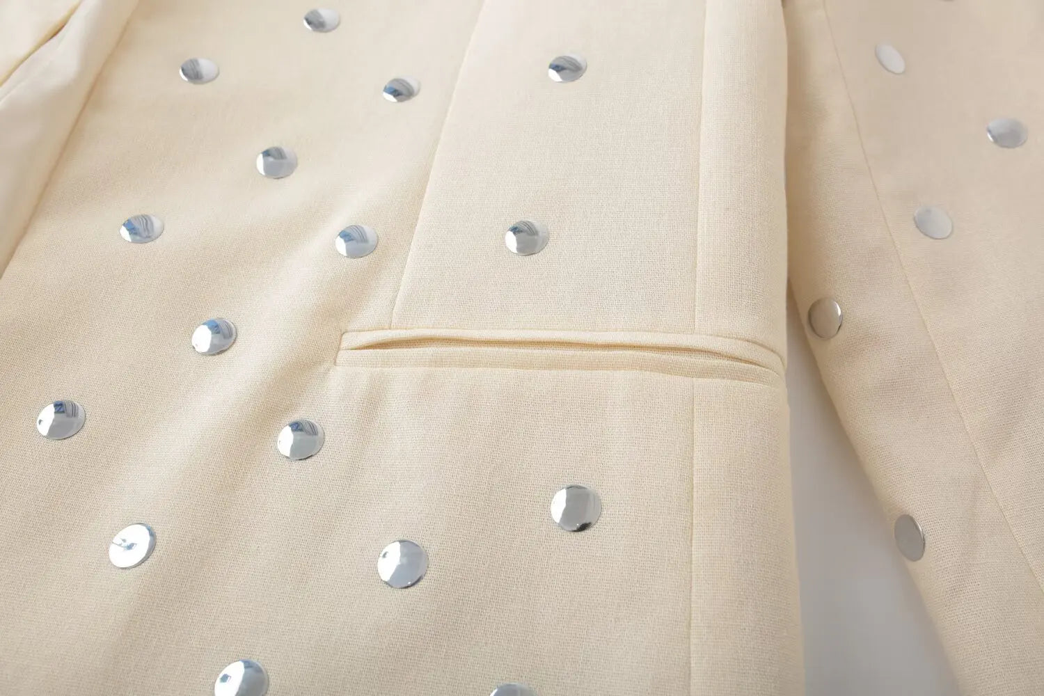 TRAFZA Women's Summer New Rivet Decorative V-neck No-button Casual Suit Jacket Female Temperature Sequin Suit Long Sleeve Jacket