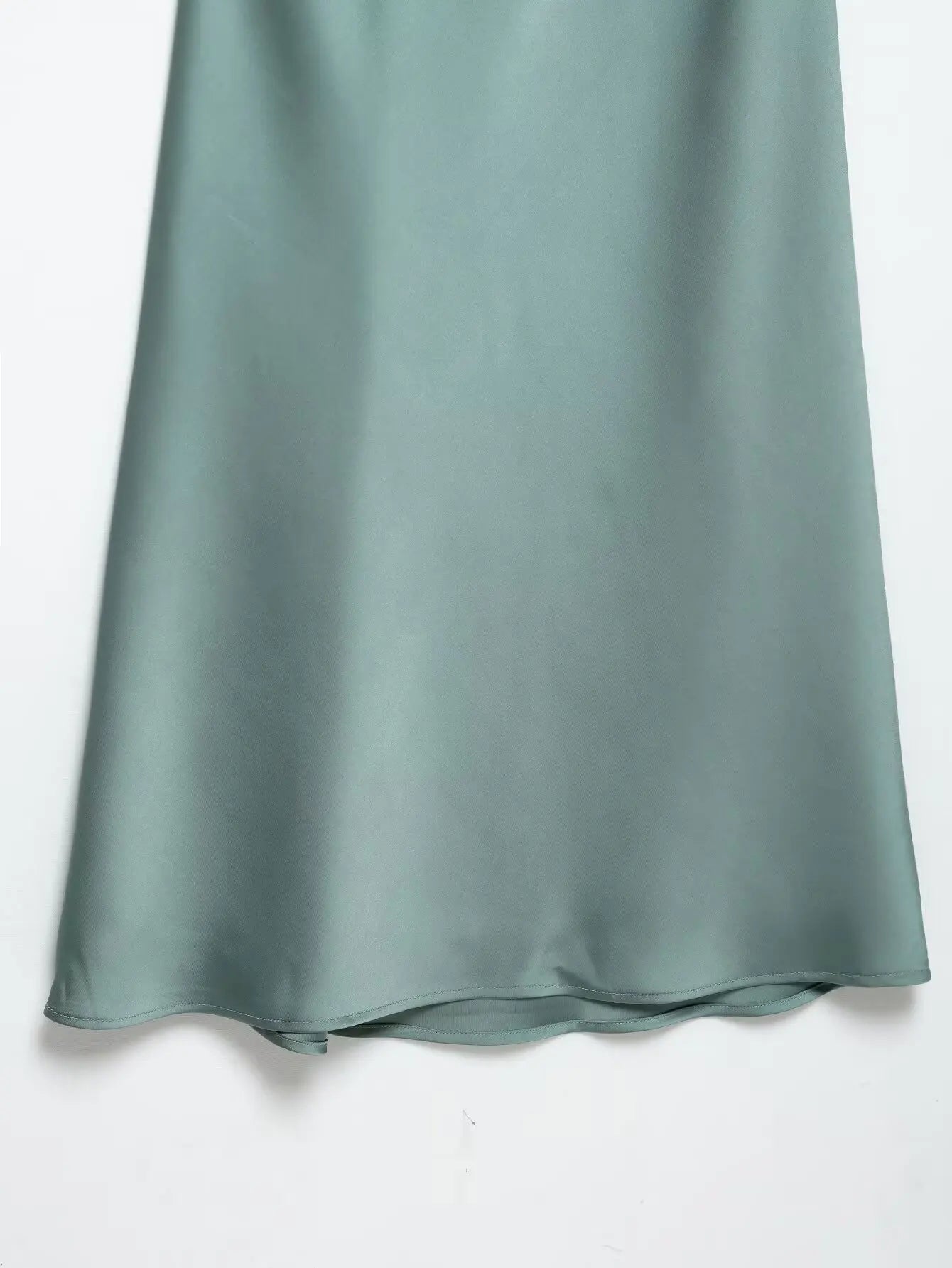 TRAFZA Summer Causal Silk Satin Texture Dresses For Women Pleated Short Sleeves Vintage V-neck Summer Pajama Style Midi Dresses