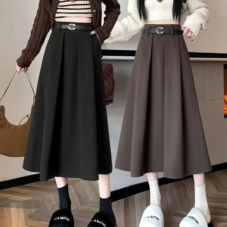 Sleek Woolen Pocket Skirt - Summer 2025 Elegance