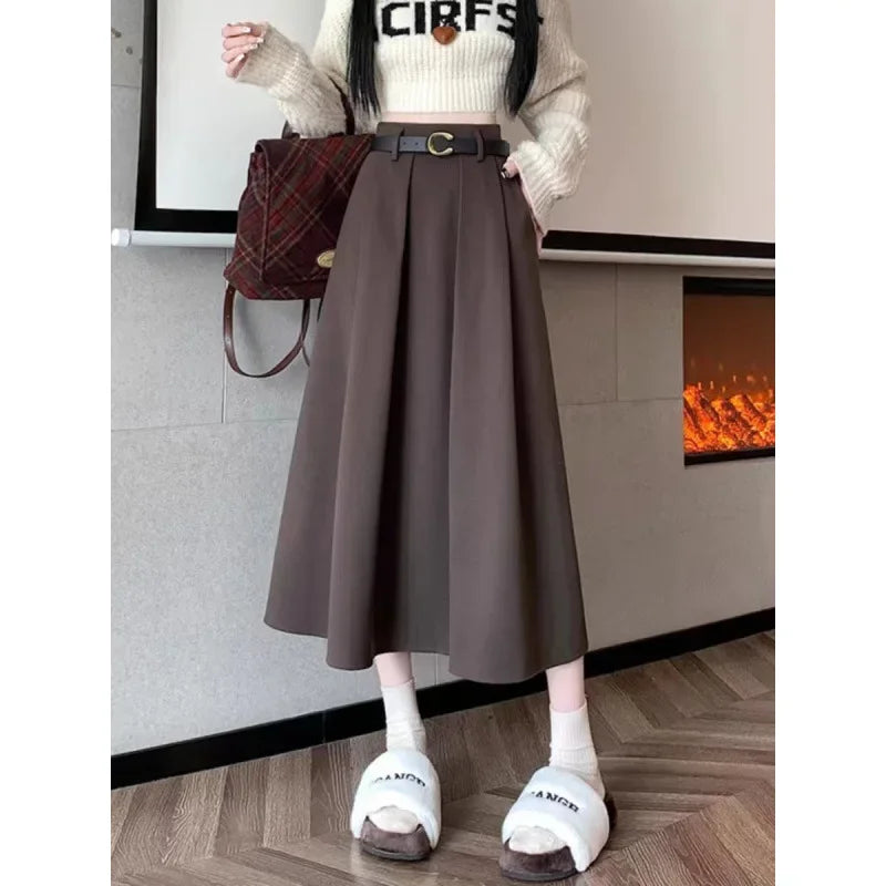 Sleek Woolen Pocket Skirt - Summer 2025 Elegance