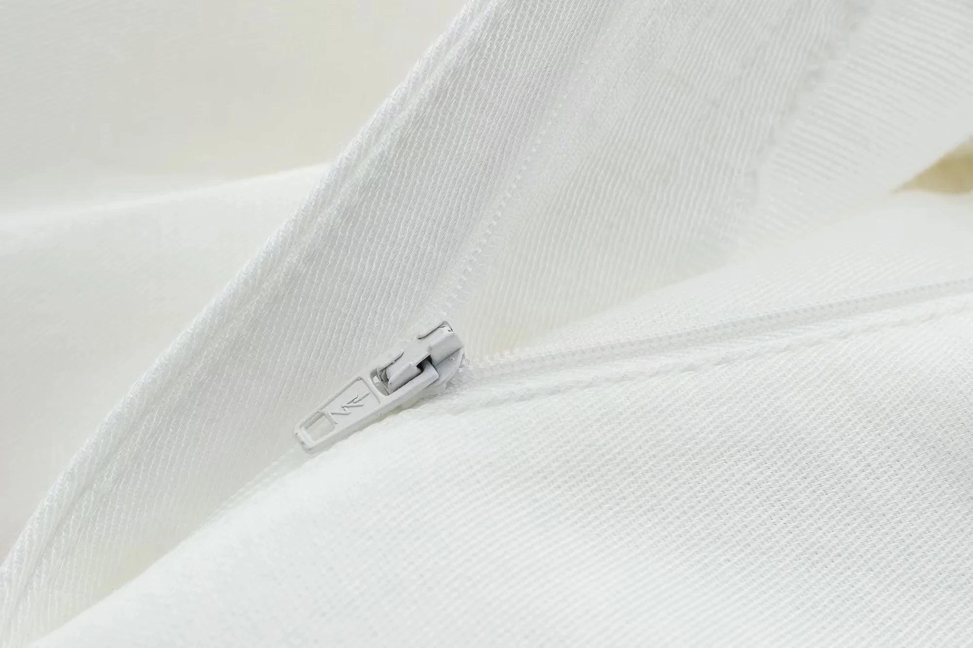 Halter Pant Suit - Summer 2025 Elegance