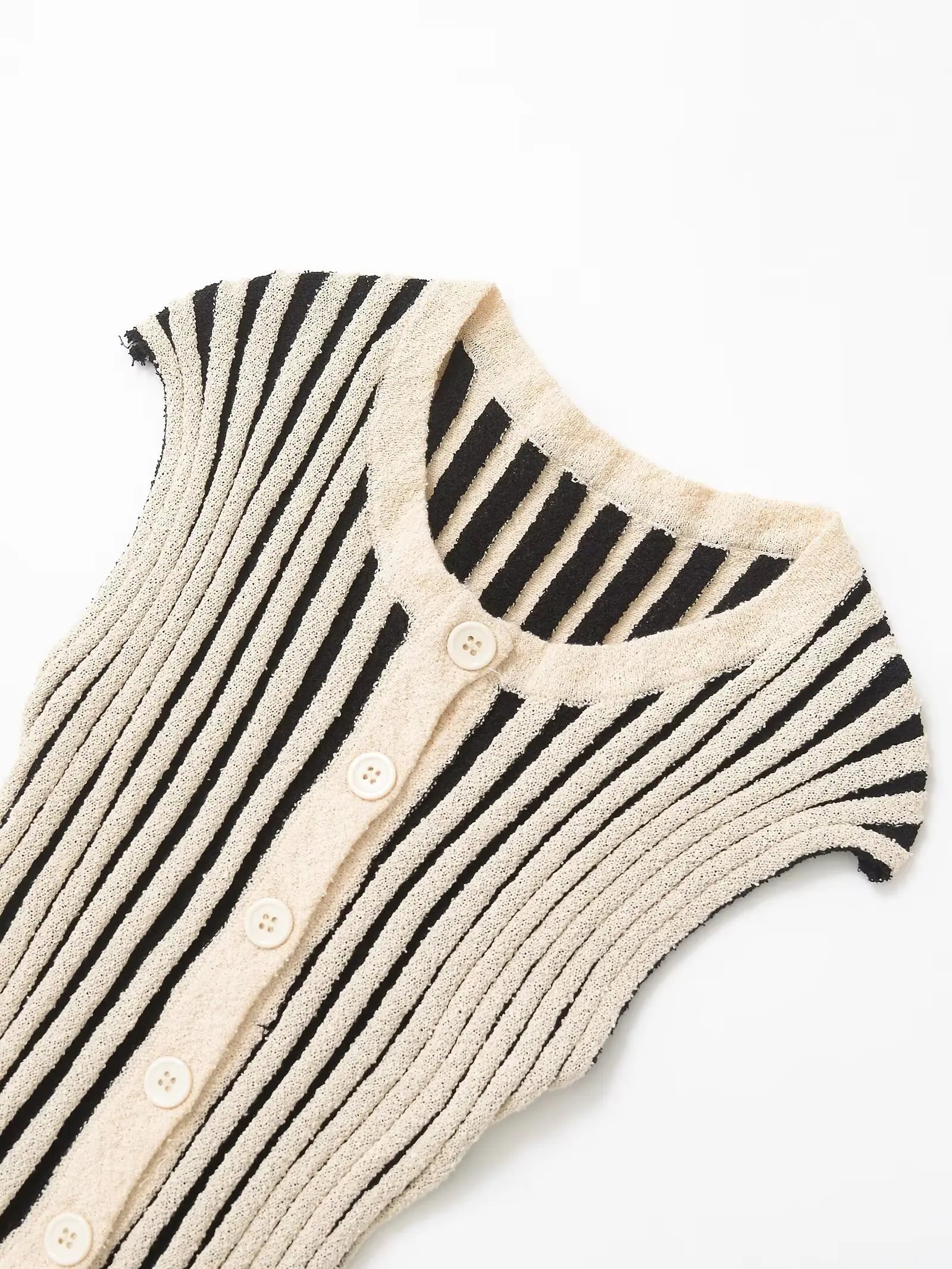 PB&ZA2025 Summer New Women's Striped Cut Drop Shoulder Sleeveless Knitted Jacket Top + Spliced Cut Knitted Casual Pants