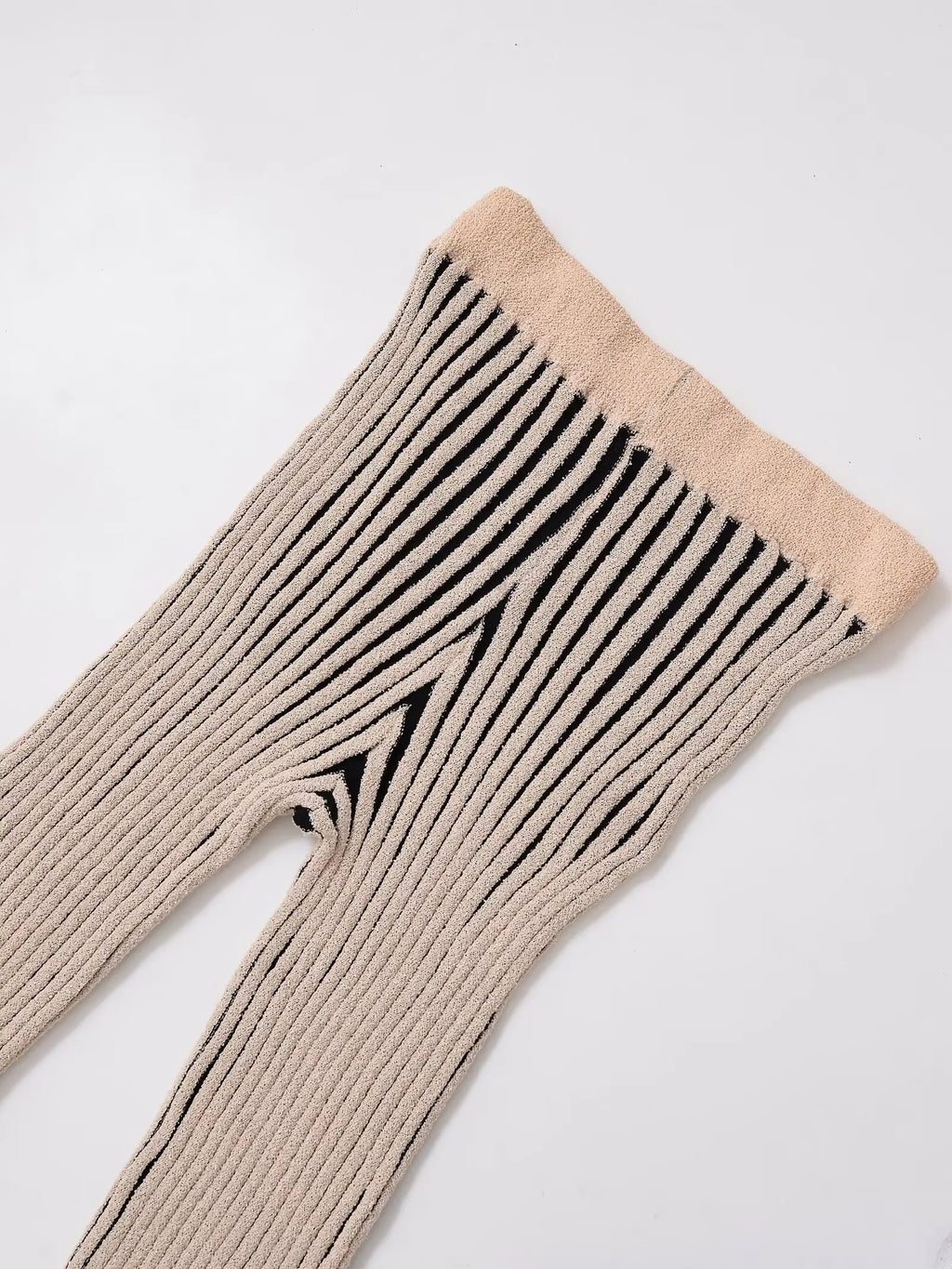 PB&ZA2025 Summer New Women's Striped Cut Drop Shoulder Sleeveless Knitted Jacket Top + Spliced Cut Knitted Casual Pants