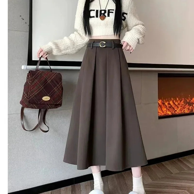Sleek Woolen Pocket Skirt - Summer 2025 Elegance