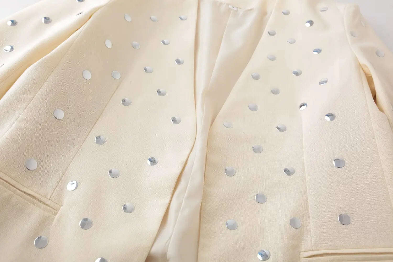 TRAFZA Women's Summer New Rivet Decorative V-neck No-button Casual Suit Jacket Female Temperature Sequin Suit Long Sleeve Jacket